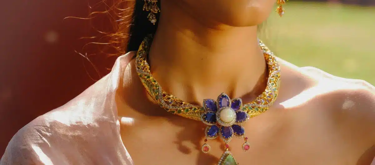 68a81ab14b65f-jewellery-222219843-16×9